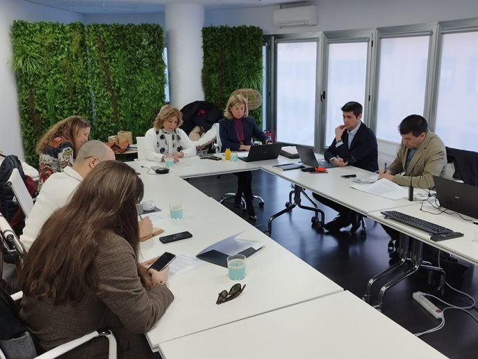 concesionarios de vehículos industriales esperan consolidar en 2023 la recuperación del mercado según Faconauto
