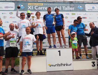 Los corredores del EuroTaller Theodora pintaron de azul la XI Carrera del Taller